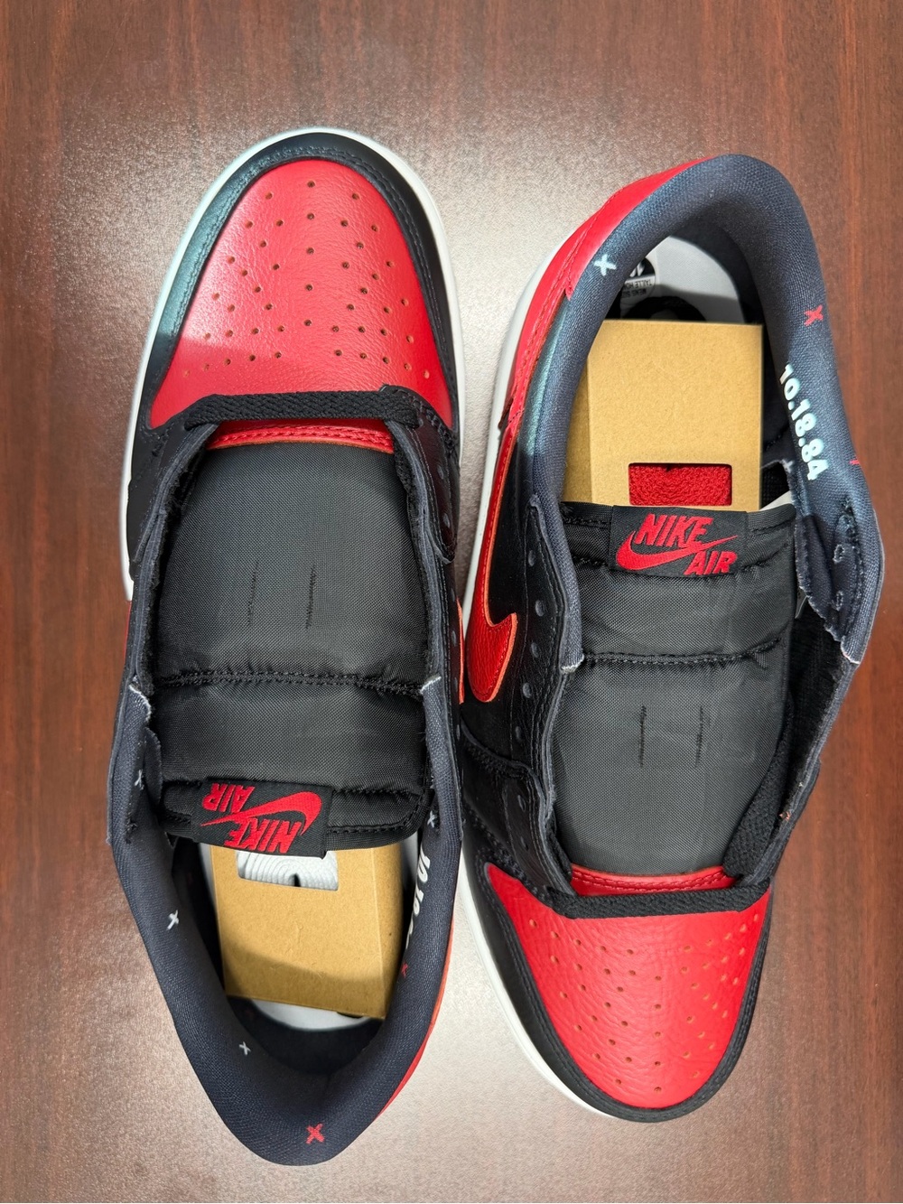 Jordan 1 OG Low BRED 10.5 - Picture 2 of 8
